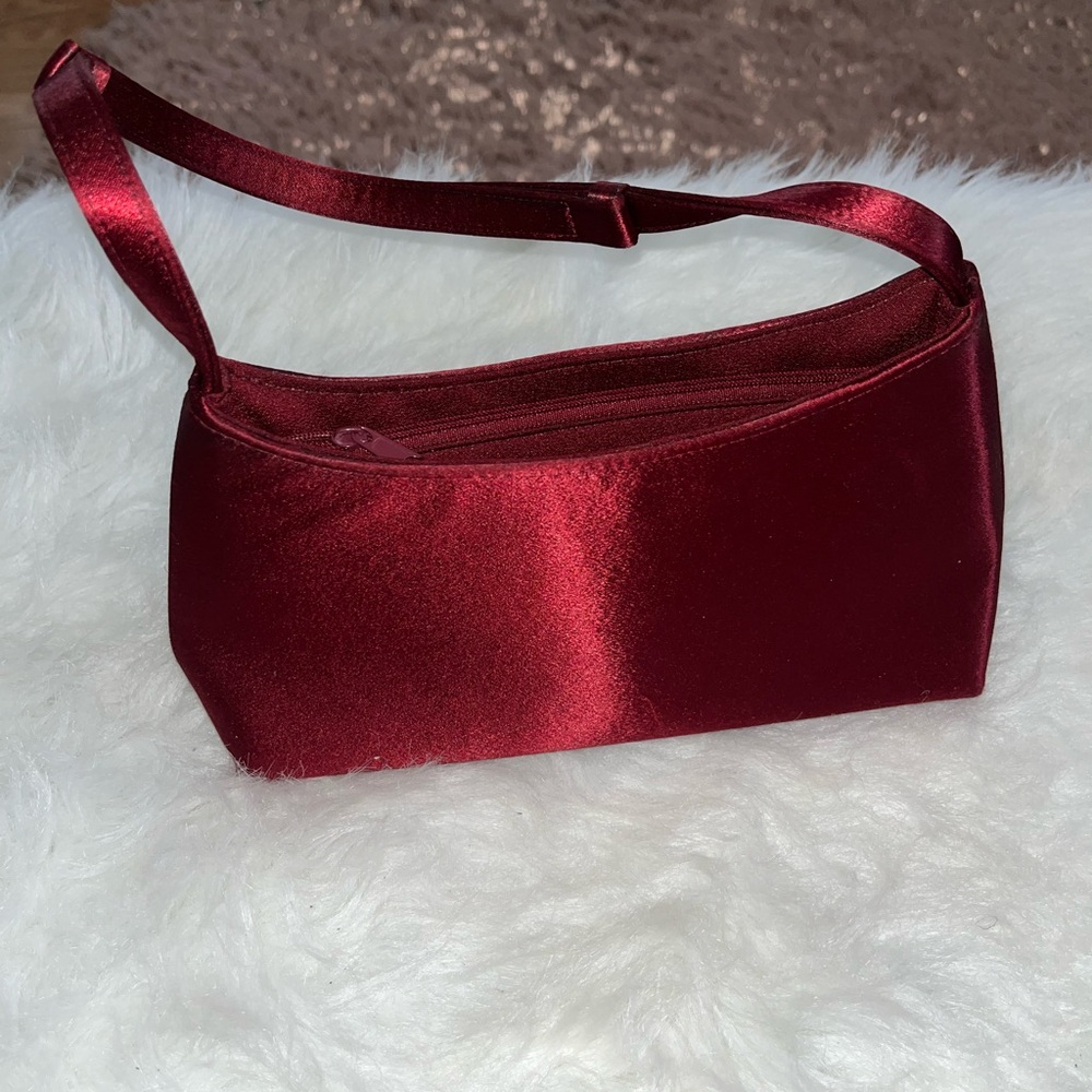 La Regale Burgundy Satin Evening Bag – Elegant Formal Small/Shoulder Purse